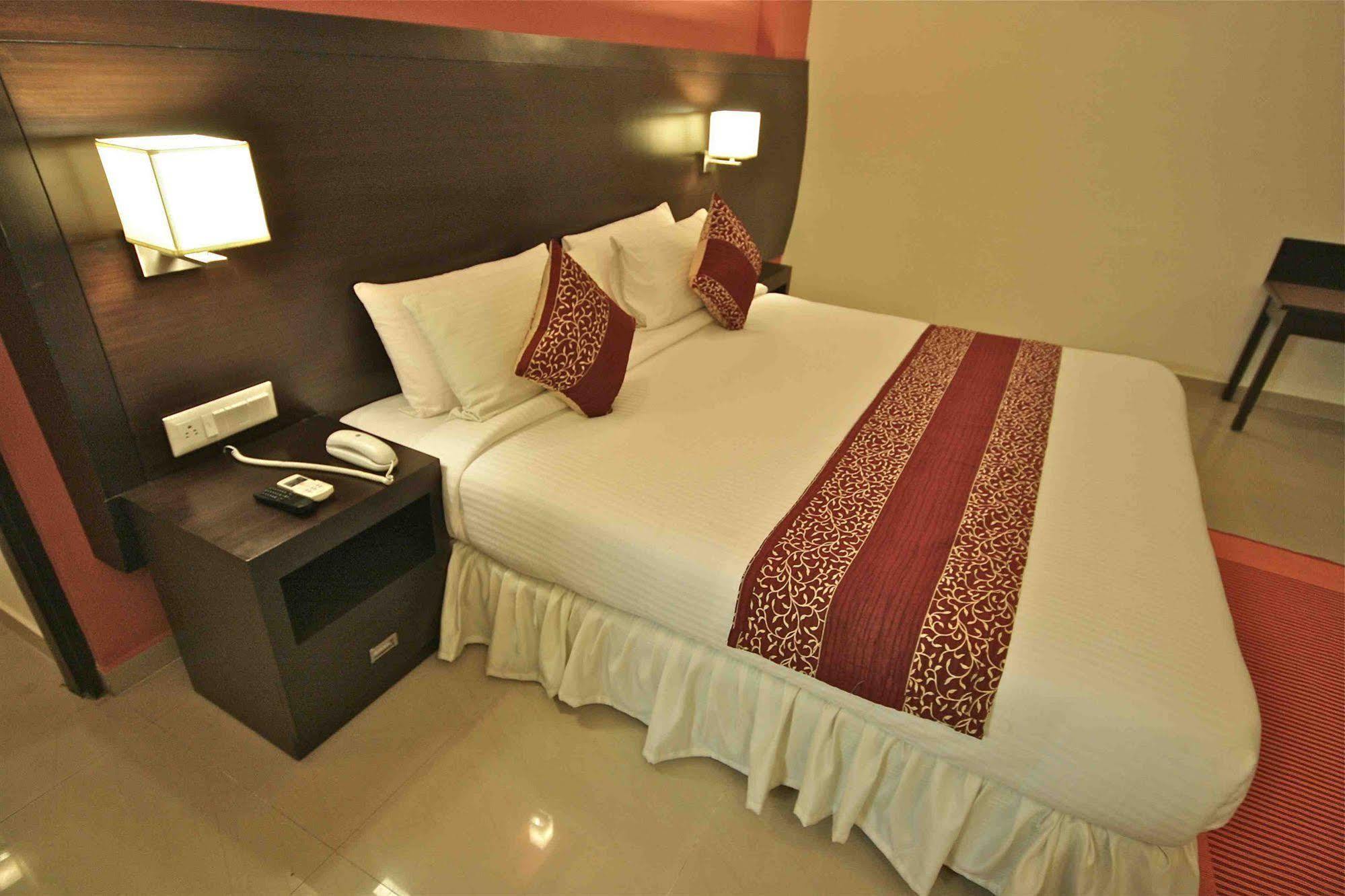 Treebo Trend Sterling Suites Inn Bangalore Exterior photo